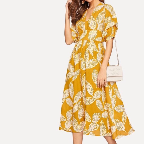 Host Pick! Leaves Print Split V-neck Dress - Picture 4 of 5